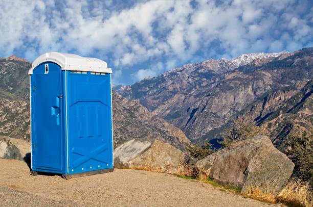 Porta potty delivery and setup in Fenton, MO